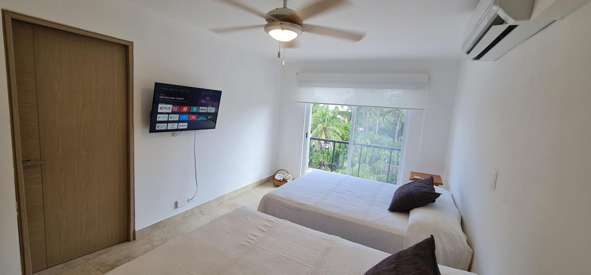 Cascadas, Spacious With Workspace, Pool & Fast Wi-fi Holiday home *